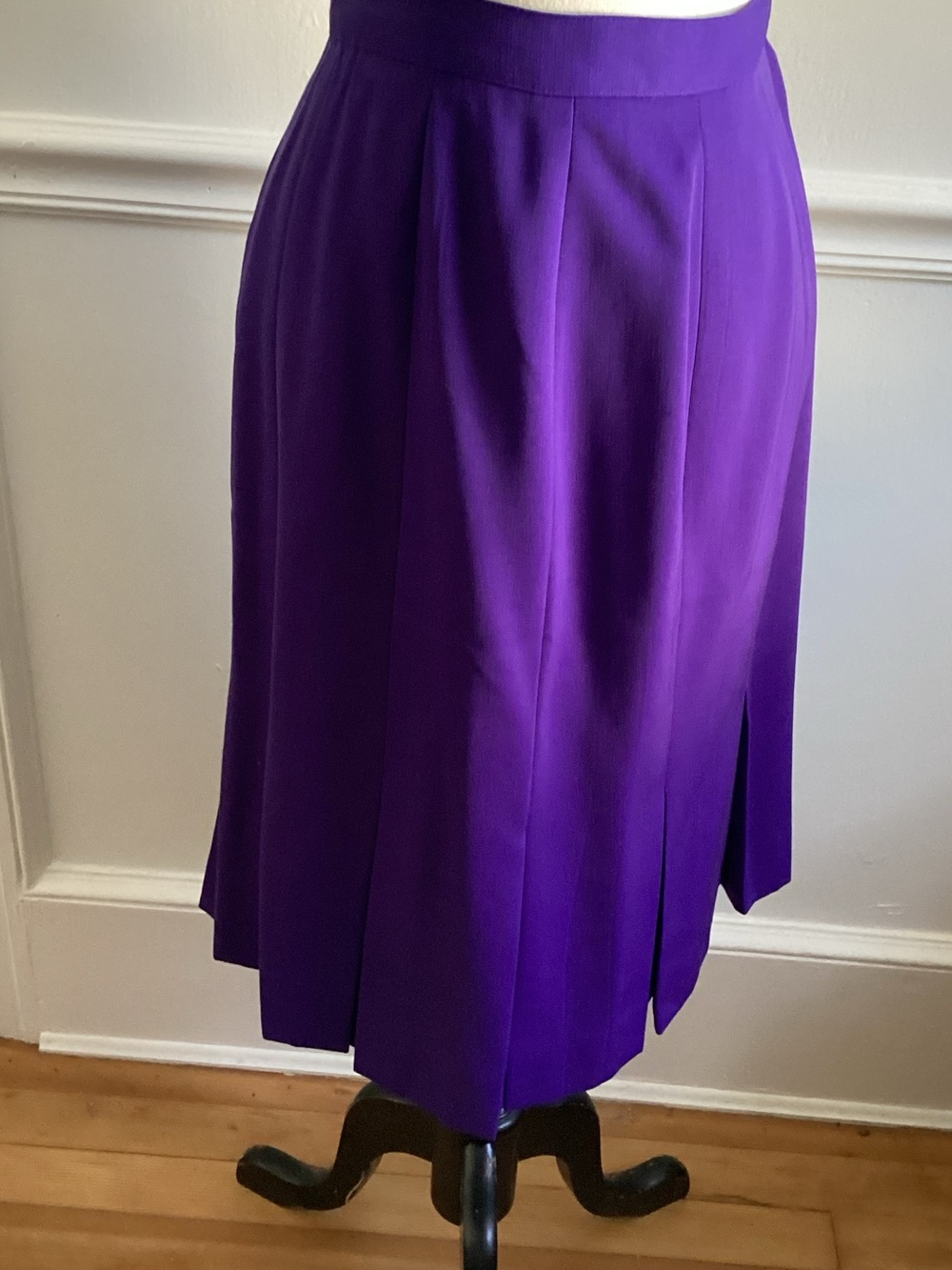 Dana Buchman Vibrant Purple Midi Skirt with Pleats
